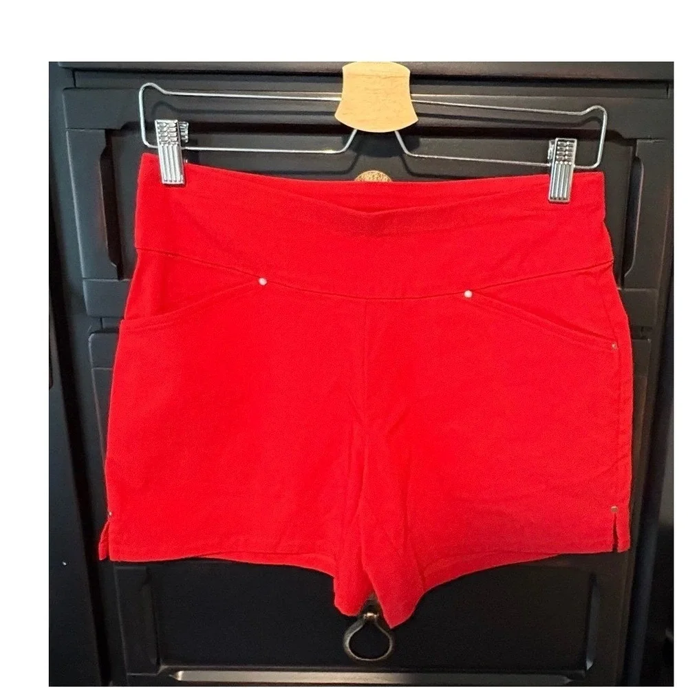 INC International Concepts Red Pull On Shorts Womens Size 2‎ Stud Detail Stretch - Picture 9 of 9